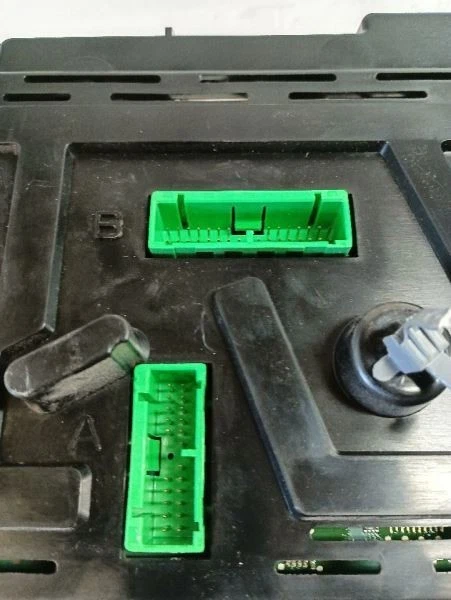 22805595-P01 Volvo VNM / VNL Velocímetro Cluster (10764812 Foto 4 de 4