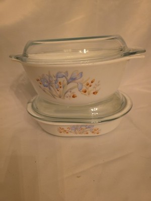 Pyrex England Blue Iris Pyrex Casarol Dish Set Of 2 Plus Lids