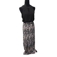 Black & White Halter Top Sleeveless Maxi Dress-Size L -NWOT