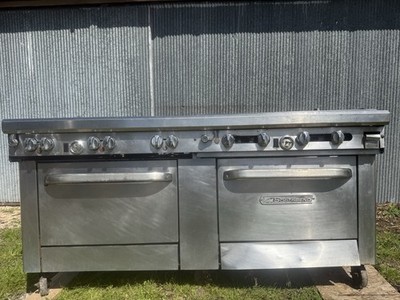 Southbend 60'' Natural Gas 6-Burner Range with 24'' Griddle and 2 Standard Ovens