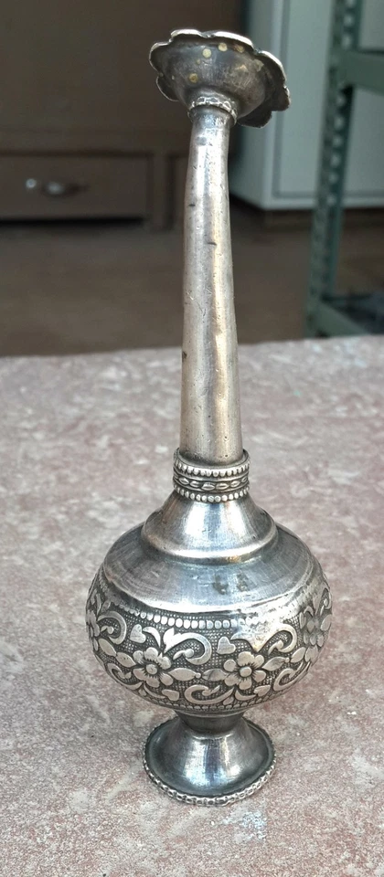 Botella rociadora de agua rosa plateada vintage tallada a mano coleccionable decorativa Foto 3 de 4