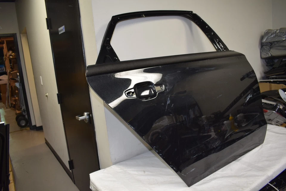 CUBIERTA PUERTA LATERAL PASAJERO TRASERO DERECHO AUDI A8 QUATTRO 4H4833312 Foto 3 de 4