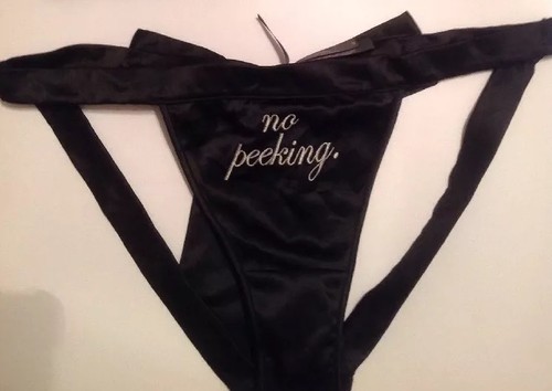 Victoria's Secret Black Satin Open Back Cheekini Medium NWT Holiday No Peeking - Picture 3 of 7