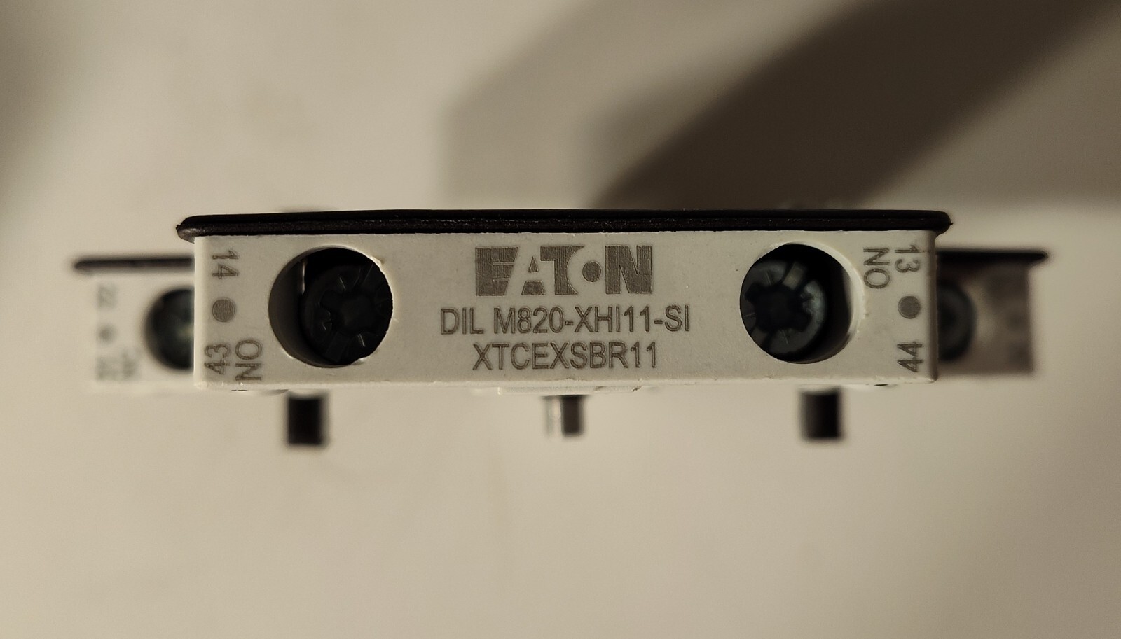 Eaton DIL M820-XHI 11-SI Auxiliary Contact XTCEXSBR11 VGC *NEW* FREE SHIPPING!!