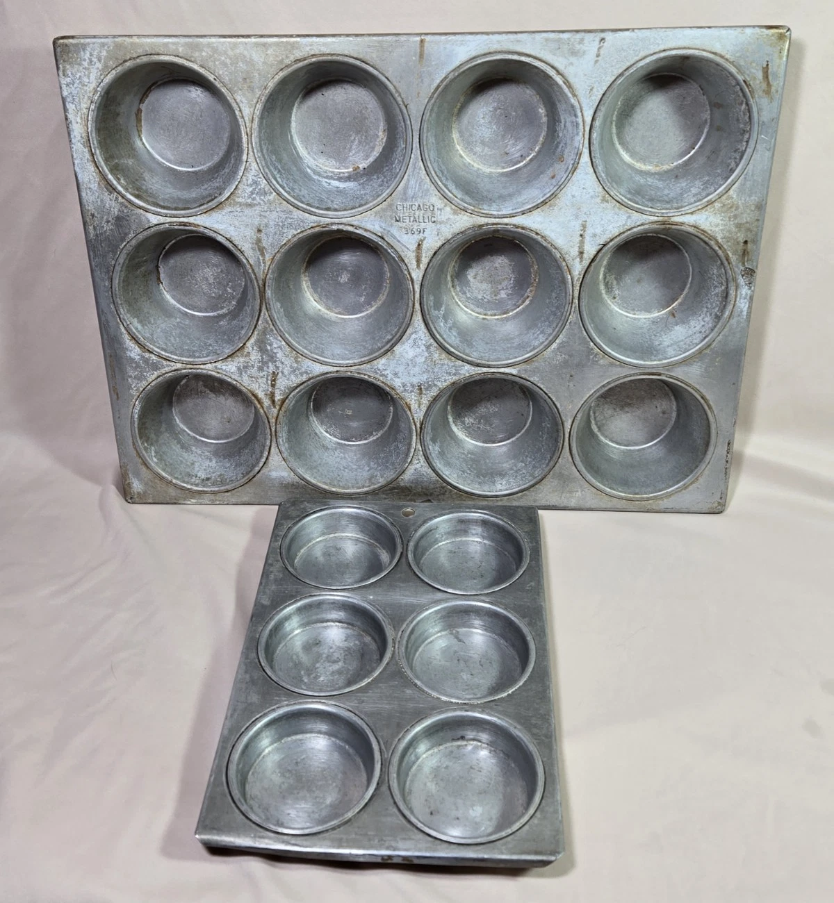2 Vintage Chicago Muffin Tins - 12 Cupcake Jumbo 369F, 6 Muffin Top
Opens in a new window or tab