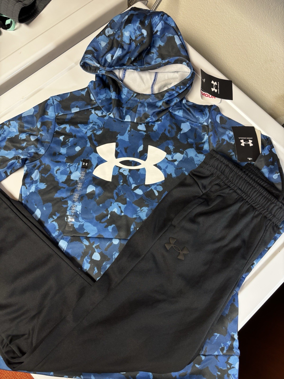 NWT Under Armour Kids Medium Sweats Hoodie Outfit Set Blue Black Camo Loose Fit thumbnail 8