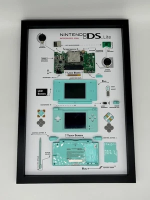 Nintendo DS Zerlegt im Rahmen – Technik Kunstwerk – Gerahmte Wanddeko – Schwarz - Bild 1 von 4