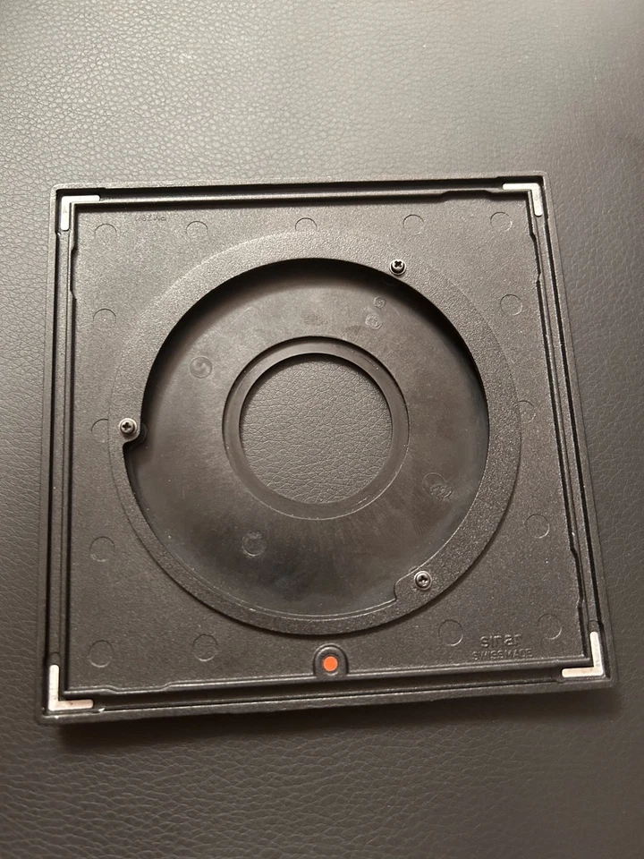 Genuine Sinar F & P lens board panel with 4mm top hat compur copal 1 hole - Image 2 of 2