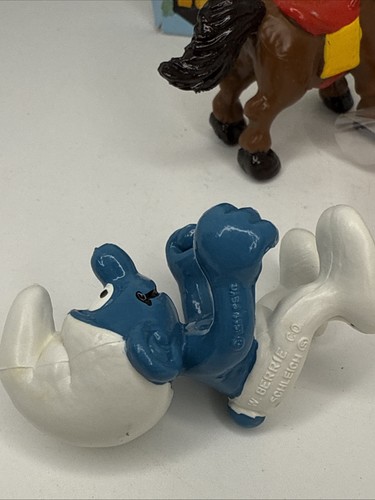 SMURF FIGURE Super Smurf Rocking Horse Peyo Schleich - Picture 5 of 11