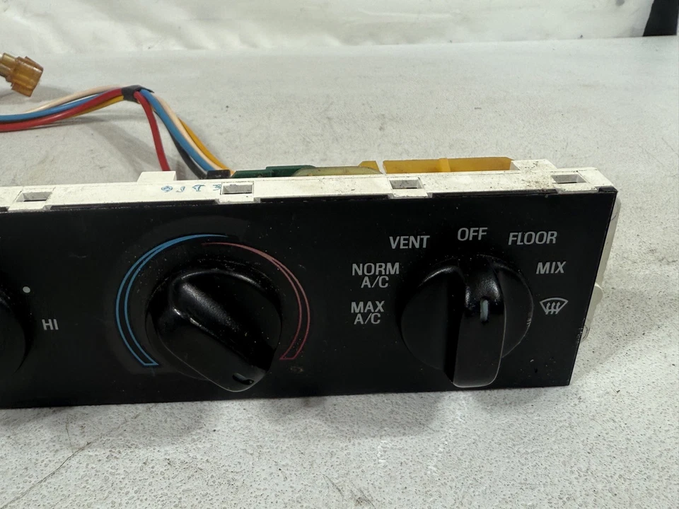 Mercury Grand Marquis 1998-2009 calefacción aire acondicionado control de clima ZA3HW Foto 3 de 4