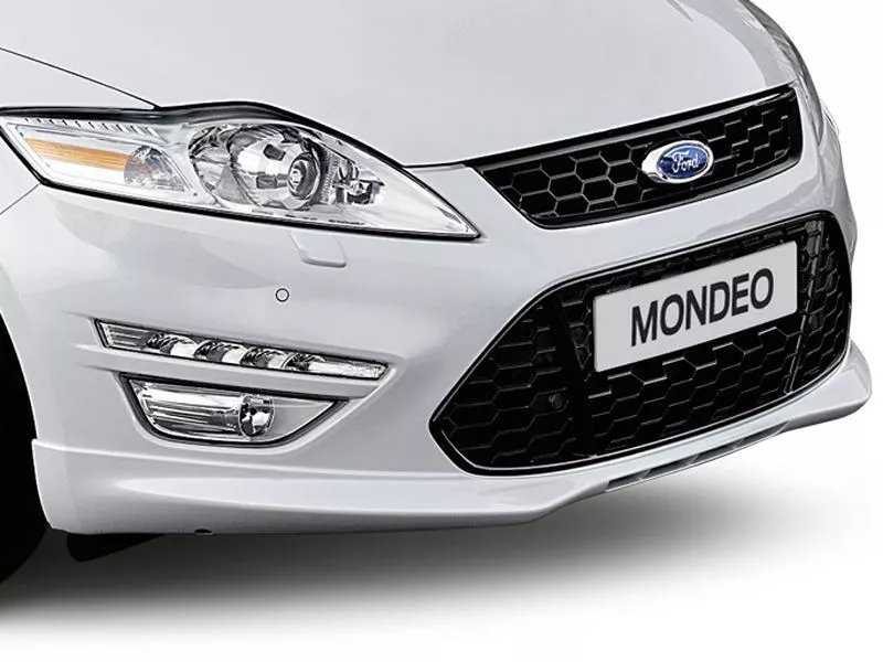 Ford Mondeo Front Grille Lower Section in Gloss Black 1703009
