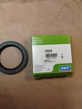 CR Seals SKF 19229 1.938" Shaft Dia x 2.623" OD x .313" Double Lip Oil Seal