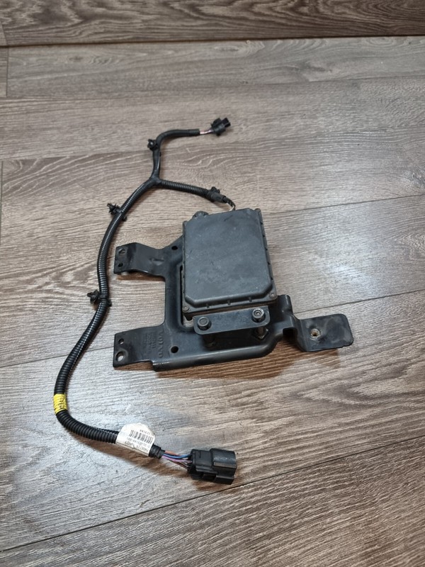 Volvo V60 V70 XC60 S60 SENSOR LIDAR ACC RESISTOR MODULE 31471259