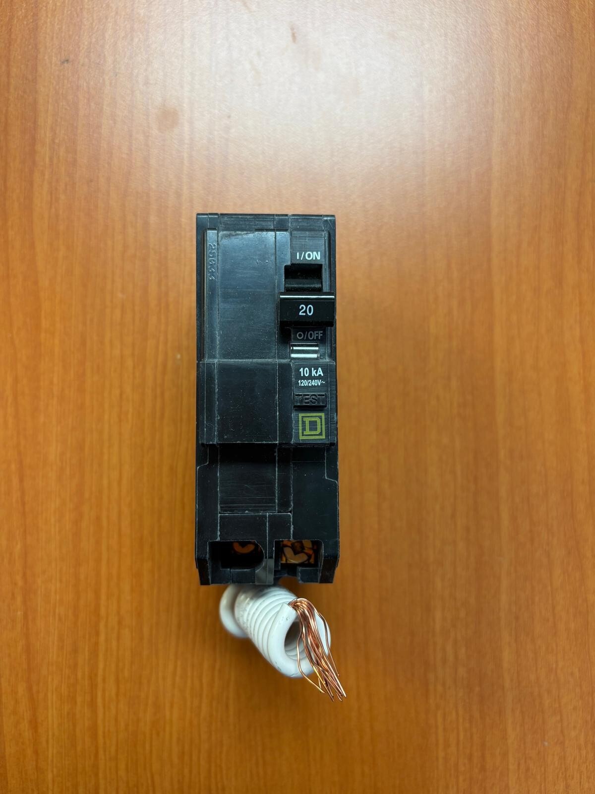 SQUARE D QO220EPD 20A 2 Poles equipment protection circuit breaker  🇺🇸