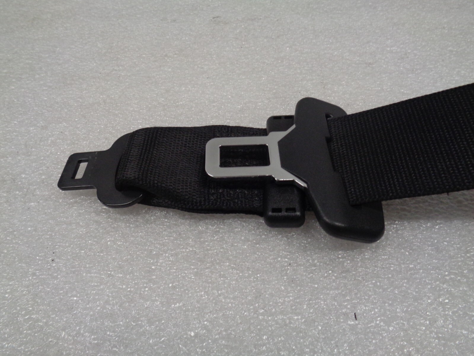 14-17 Maserati Ghibli Rear Center Seatbelt Seat Belt Retractor OEM AK2308337