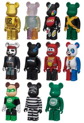 Medicom Bearbrick Series 22 SF BRS Black Rock Shooter 100% be