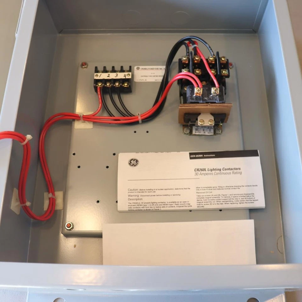 GE Electrically Held Lighting Contactor CR260L21EA021EA0 30A 115/120V Coil w HOA - Image 2 of 4