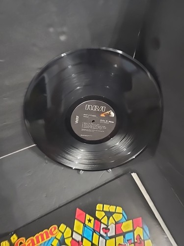 TRIUMPH JUST A GAME 1979 LP VINYL ALBUM RCA - Foto 3 di 6