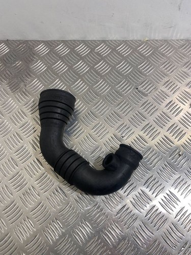 Audi A4 S4 B5 8D 2000 Diesel 81kW Ansaugrohr Ansaugschlauch Turbolader APL21006