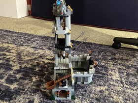 LEGO Knights Kingdom Mistlands Tower 8823 98% complete