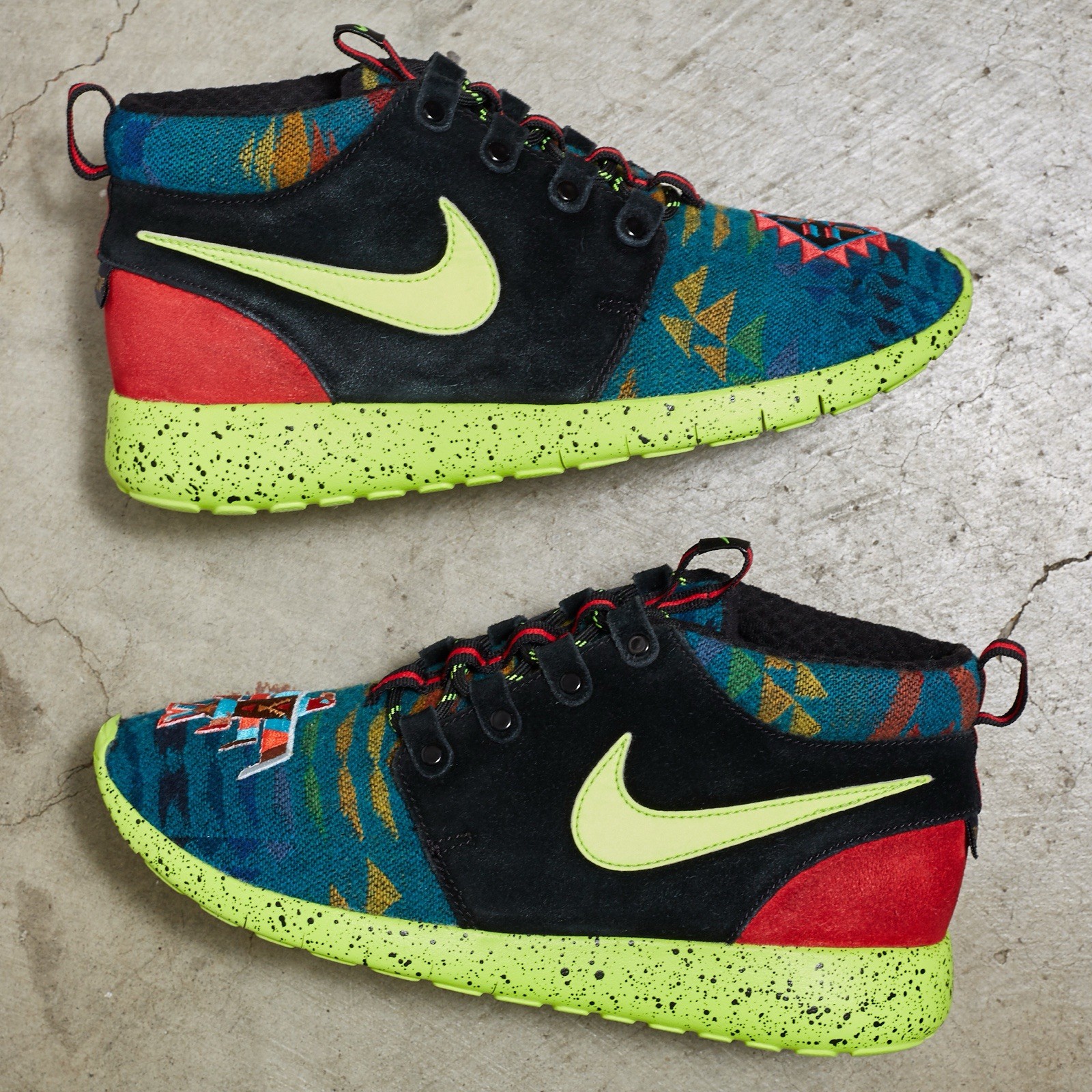 Nike x Pendleton Roshe One Mid SAMPLE ‘Multicolor… - image 1