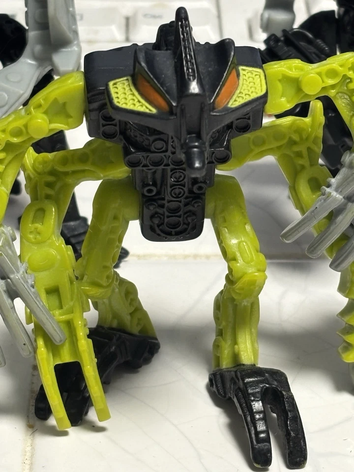 Lote de 5 bonecos colecionáveis McDonalds Lego Bionicle 2006-2007 (1 duplicata) - Imagem 3 de 4