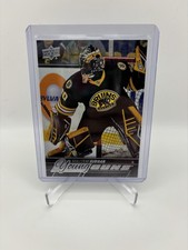Malcolm Subban - 2015-16 Upper Deck Series 1 Young Guns Rookie Card #211 (m). rookie card picture