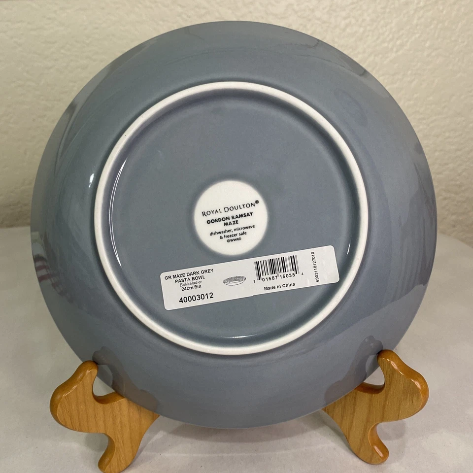 Royal Doulton Gordon Ramsay Maze Bowl Taupe 9 1/4" círculos en relieve Foto 3 de 4