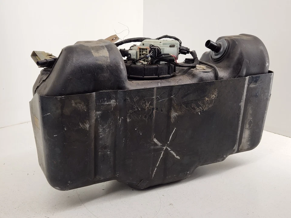 Ford F350 F450 F550 2011-2016 cabina y chasis DEF tanque de líquido de escape y bomba Foto 2 de 4