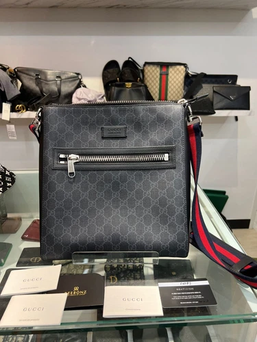 Gucci GG Supreme Square Sac Messenger Trois Rayures Bandoulière 474137 113080819