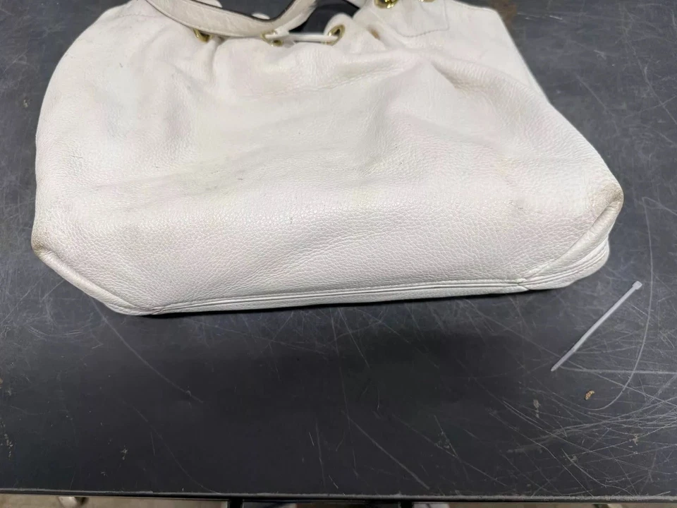 Bolsa de mão Michael Kors couro pebbled branco Camden Hobo bolsa de ombro borla - Imagem 4 de 4