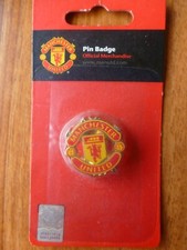 CLASSIC GOLD/RED MANCHESTER UNITED SMALL EMBLEM CREST ENAMEL PIN BADGE