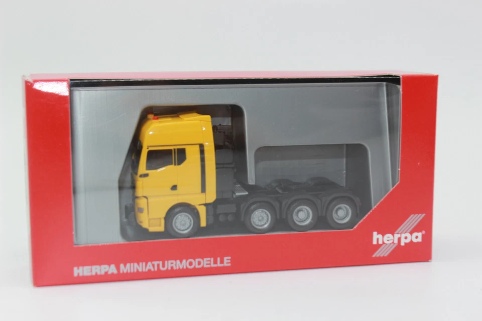 Herpa 313537 Man TGX GX Sl Tractor 1:87 H0 New Original Packaging - Image 2 of 4