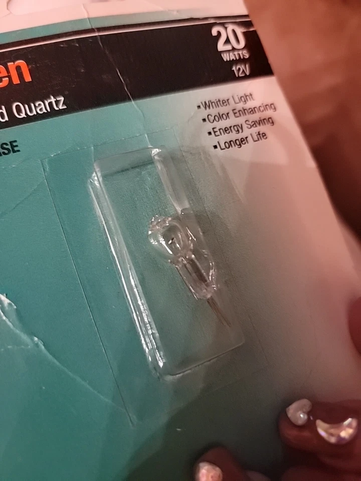 Sylvania 20T3Q/CL/RP 12V, 20W, G4 Bi-Pin H Lamp - NEW - Image 2 of 3