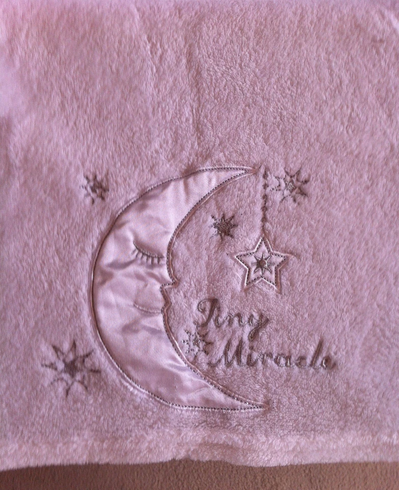 SOFT TOUCH BABY BLANKETS WHITE WITH SILK LIKE LOGO - Image 2 of 4