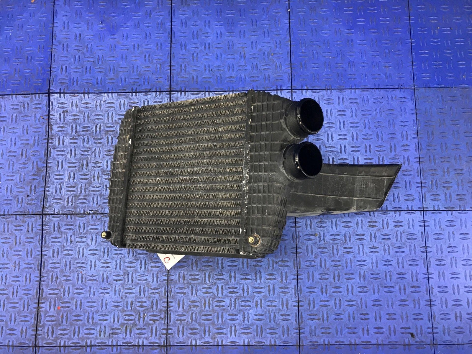 2014-2021 MASERATI GHIBLI QUATTROPORTE RIGHT ENGINE INTERCOOLER DUCT 16474840