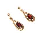 Ladies/womens 9ct yellow gold vintage drop earrings set with garnets