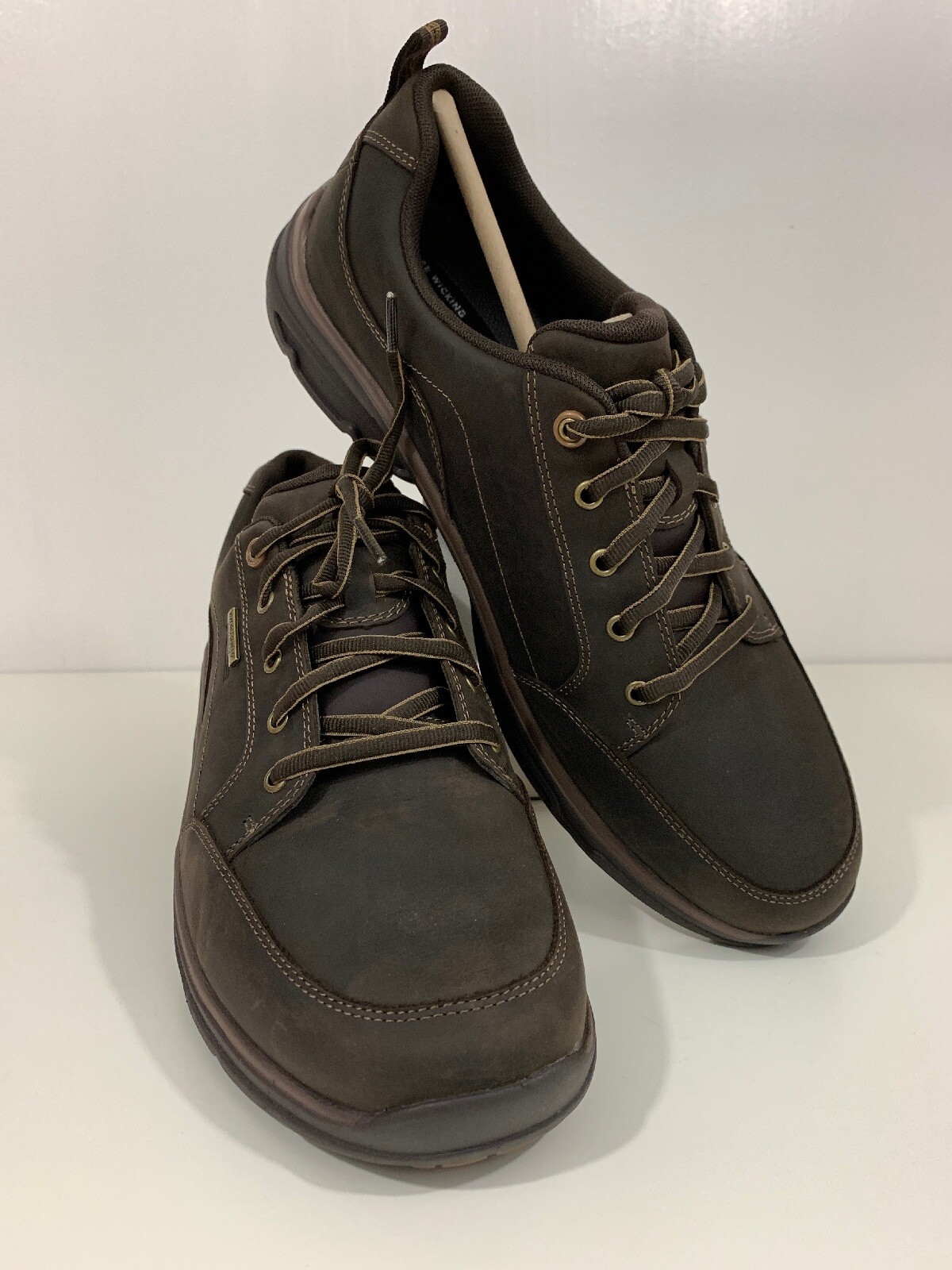 rockport waterproof shoes