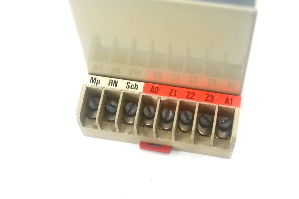 Tekmar 1206 Charge Controller Regulator with Base Used - Image 4 of 4