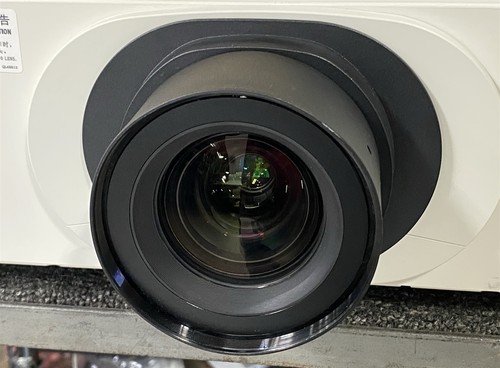 Christie LW551i 3LCD Projector WXGA 1280*800 5500-Lumens *376 Lamp Hours - Picture 3 of 8