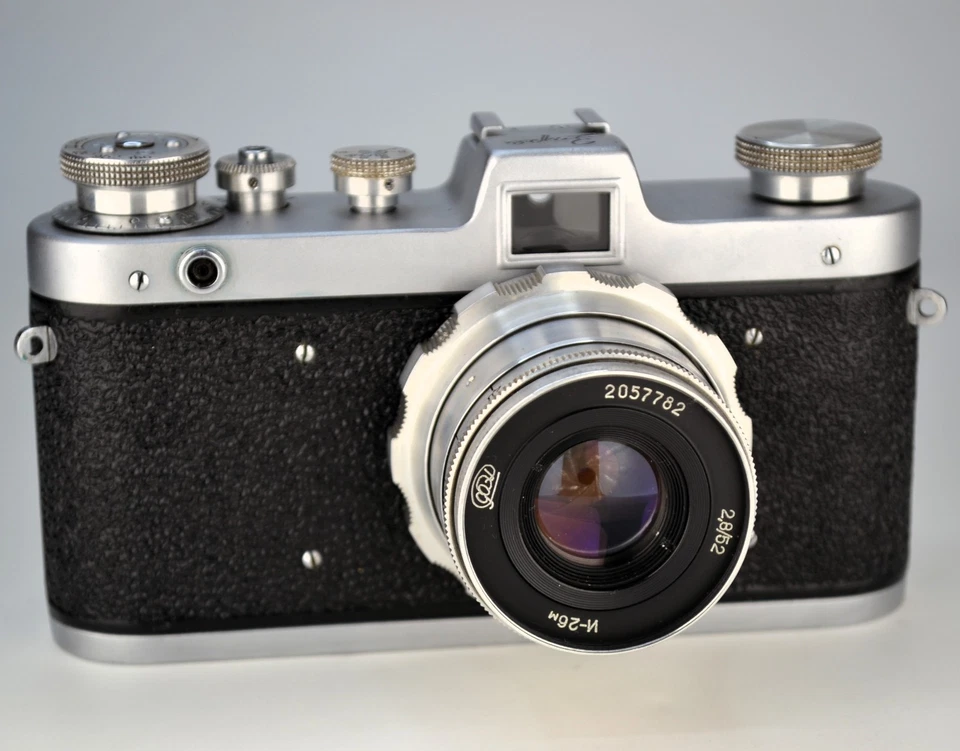 FULLY SERVICED! SOVIET USSR "FED ZARIA" camera + INDUSTAR-26m lens M39 f2.8/50 - Image 2 of 4