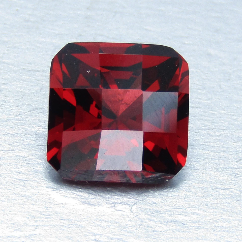 3.35Cts Natural Beautiful Almandine Garnet 8.5mm Fashion Square Pixlated Cut Gem - Image 3 of 4