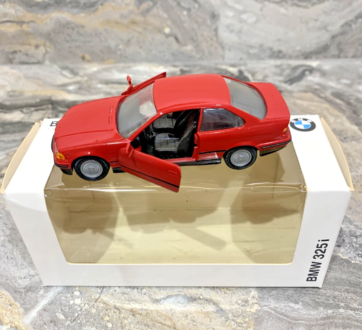 BMW 733i Gama 1/45 - Collection