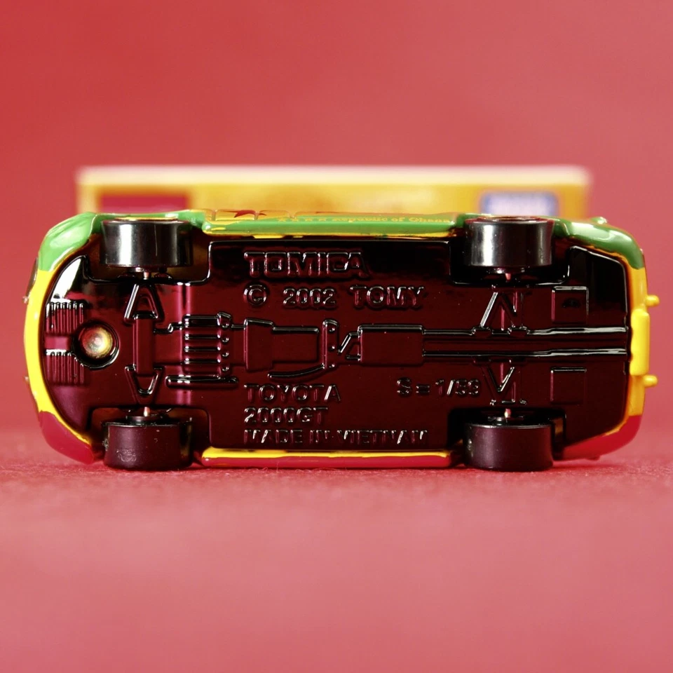 BANDERA DEL MUNDO TOMICA GHANA TOYOTA 2000GT APITA ORIGINAL TAKARA TOMY Foto 4 de 4