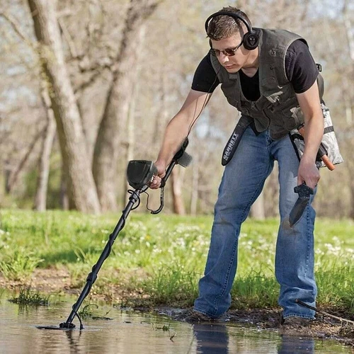 Heavy Duty Metal Detector & Gold Detector with 7.8" inch 7.8 kHz Waterproof Coil - Picture 7 of 12