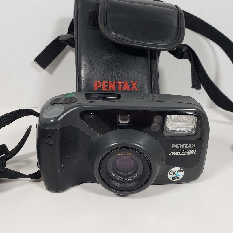 Vintage Pentax Zoom 90-WR 35mm Camera Point & Shoot Water