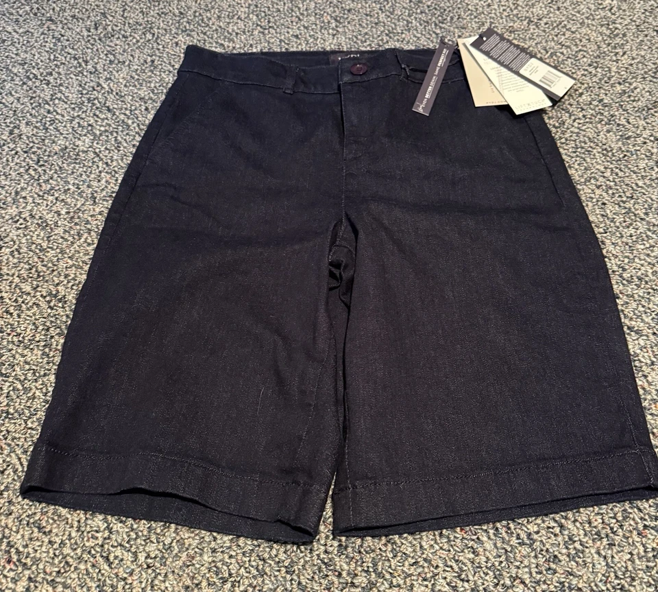 Woman's Shorts NYDJ Tailored Denim Bermuda Shorts in Lightweight Rinse Size 4