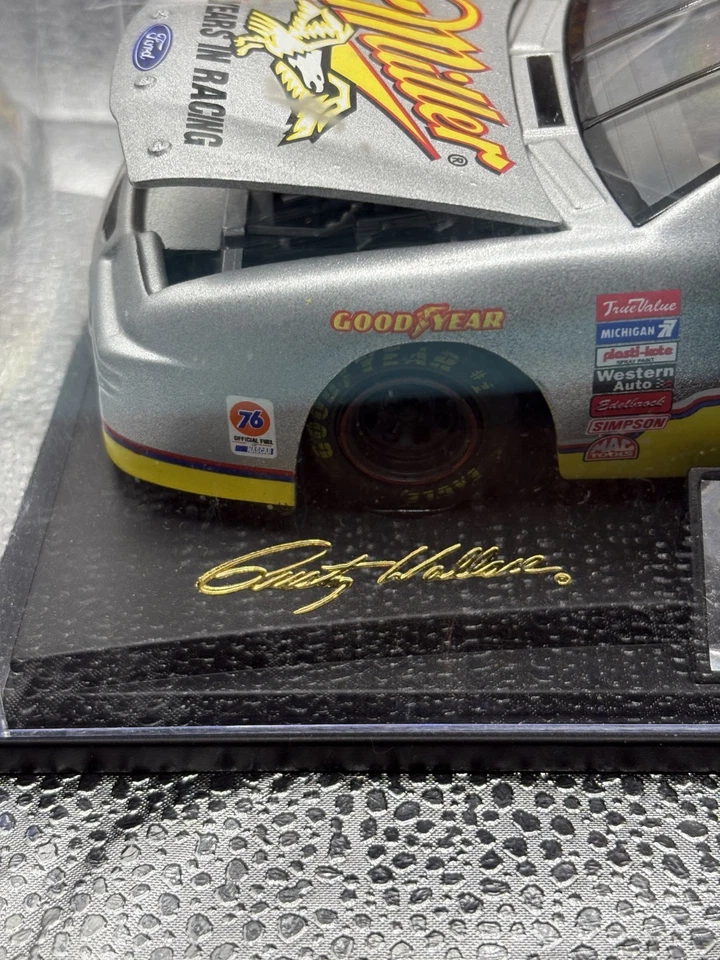 1996 Revell 1/24 Rusty Wallace #2 Ford Miller NASCAR Diecast com Estojo - Imagem 2 de 4