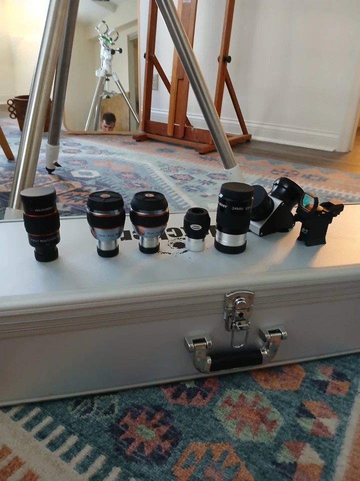 skywatcher Evostar 100 ED telescope with Celestron Mount and great accessories - Image 3 of 4