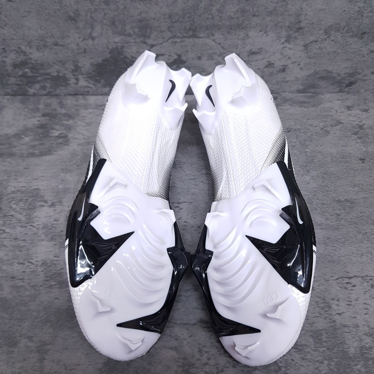 NIKE Vapor Edge Pro 360 Football Cleats Mens 13 White Black 